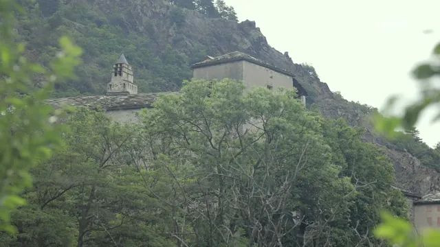 DISCOVER VALLE D'AOSTA - TREKKING XAVIER CHEVRIER