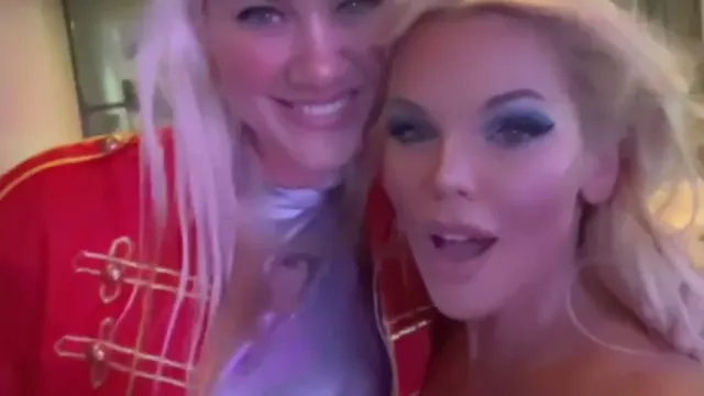 Sexy Friends