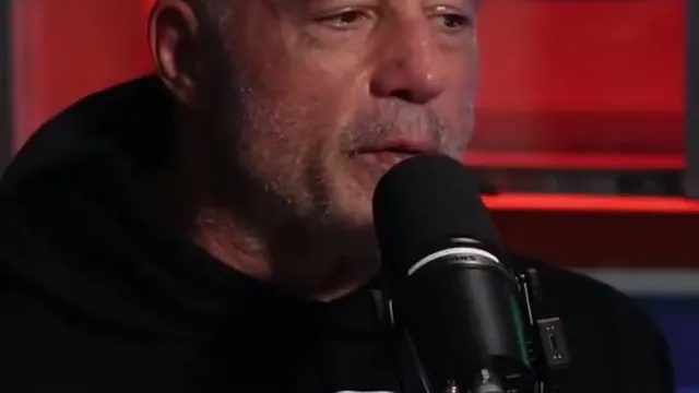 Joe Rogan Talks About What It Would Be Like to Meet Aliens