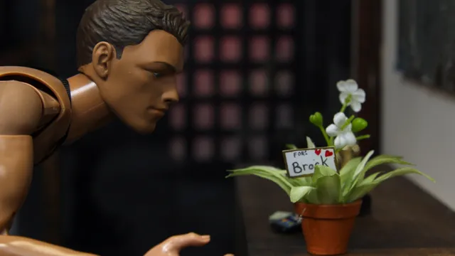 E15: Kim Leaves
